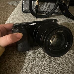 Sony Alpha 6100